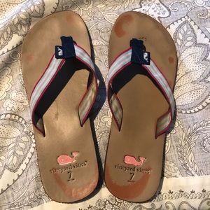 Vineyard vines flip flops